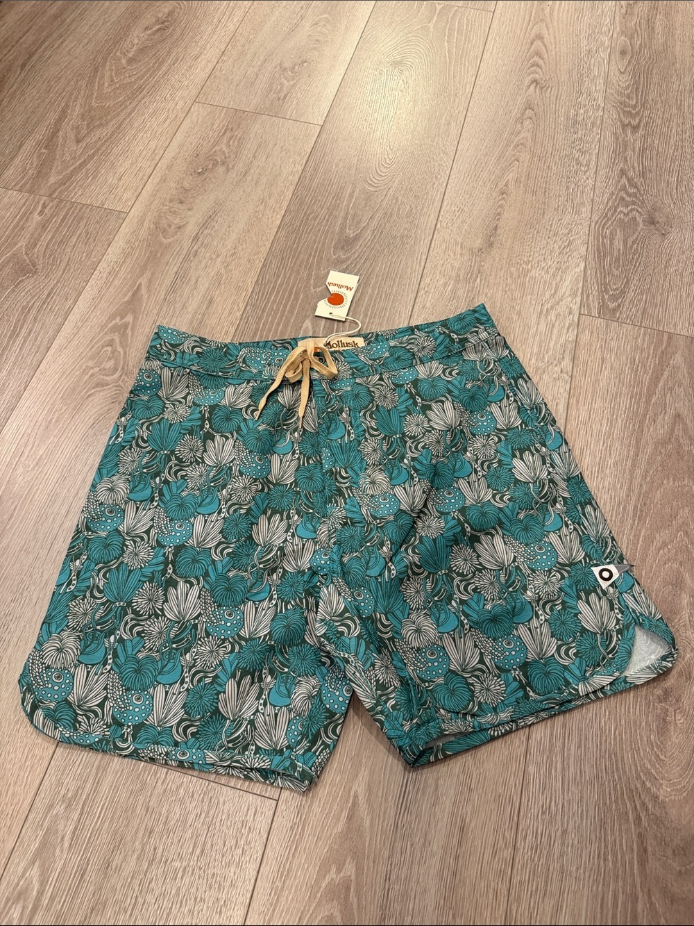 NWT Mollusk Surf Shop California Scallop Trunks Green Tidepool Size Small 30 - Picture 3 of 5